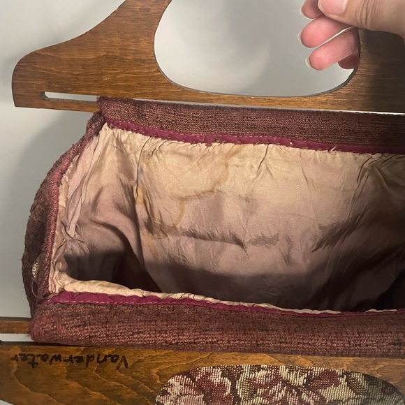 70s Vintage Tapestry Carpet Bag with Wooden Handles handbag - Picture 3 of 5